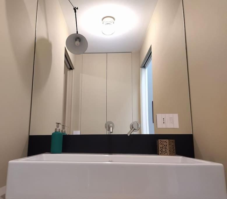 Ferienwohnung La Vetrina Sulla Citta Mailand Exterior foto